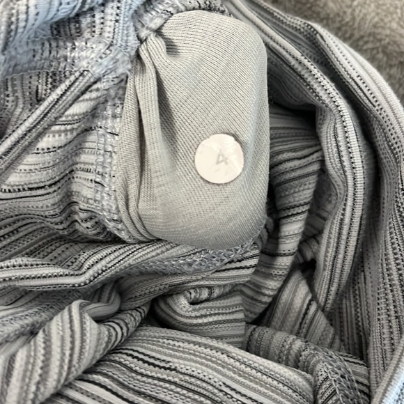 Lululemon leggings - Picture 3 of 4